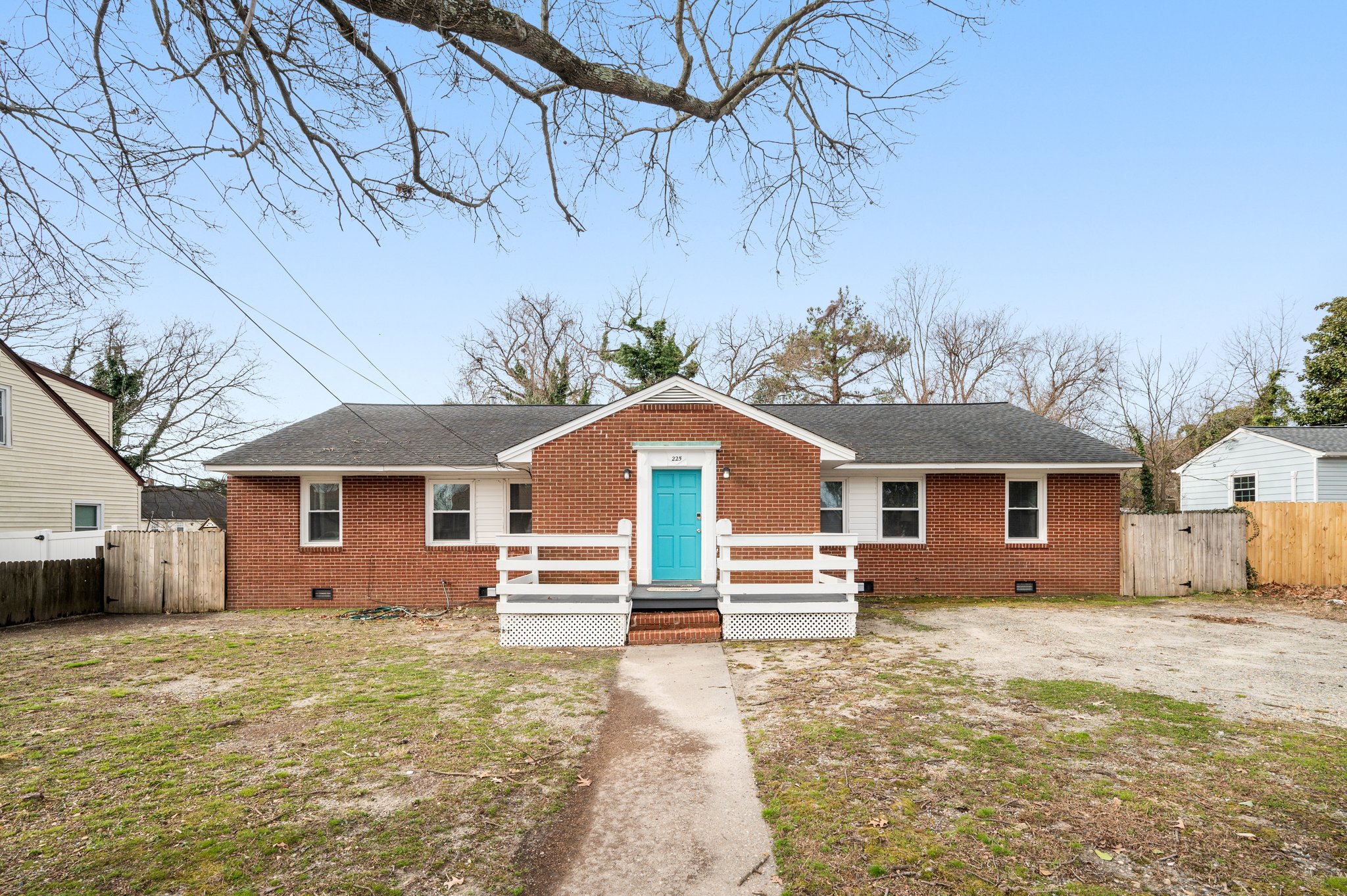 Two Bedroom near Shipyard, Great Monthly!