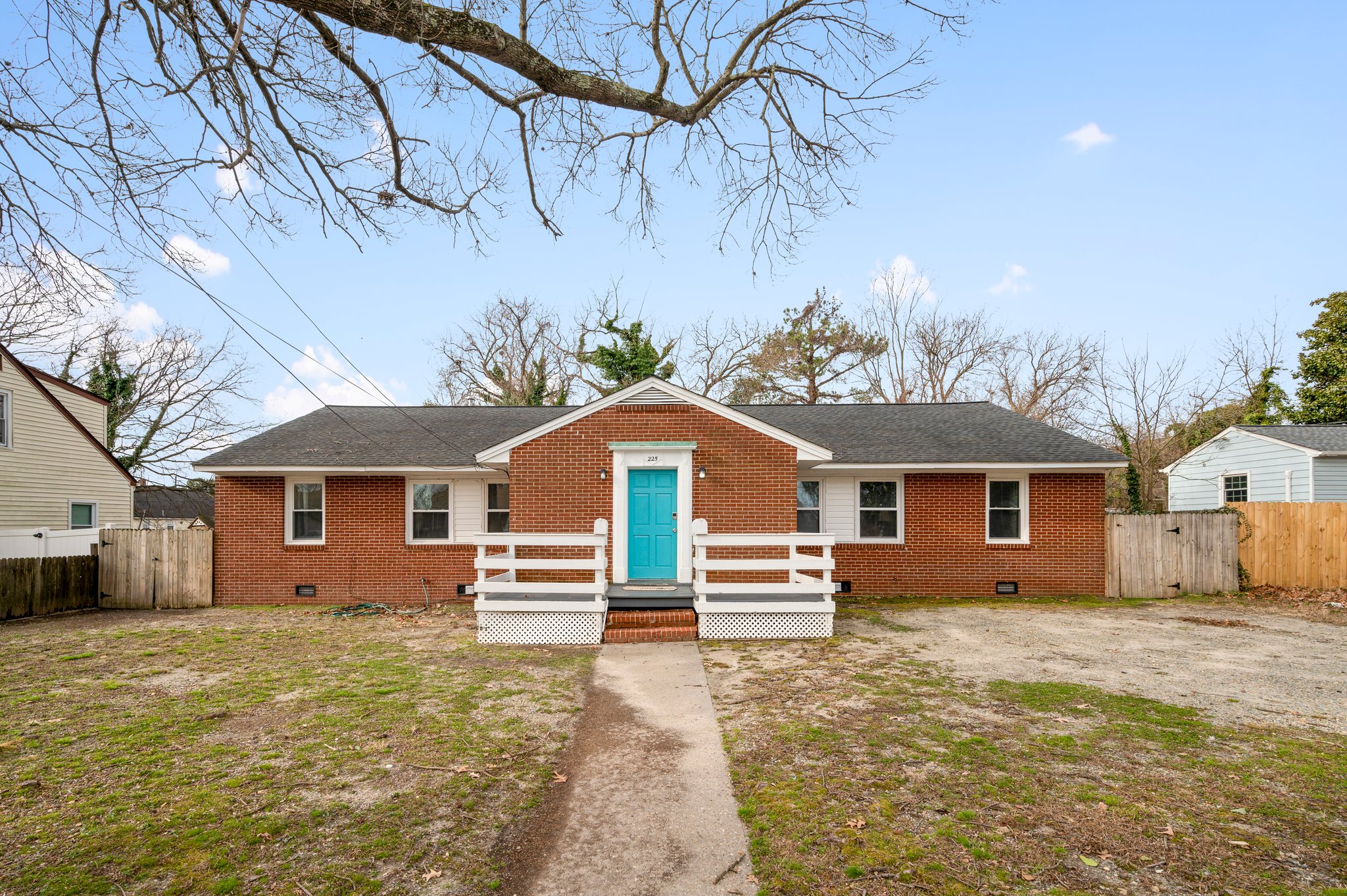 Two Bedroom near Shipyard, Great Monthly! 2