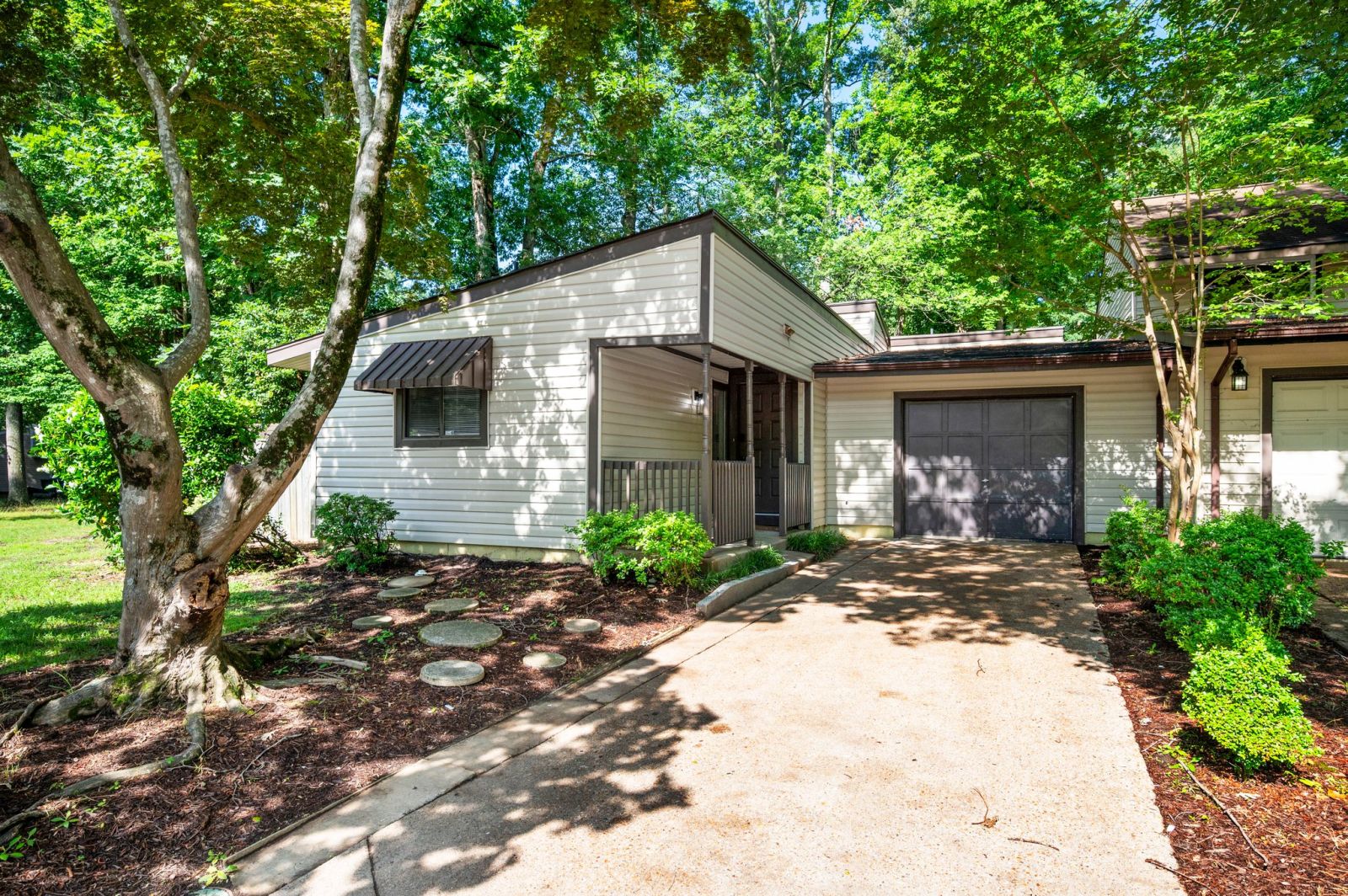 Three Bedroom 3.5 miles to Fort Eustis